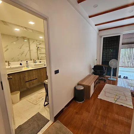 Castle Villa Phuket Kamala Beach Exterior photo